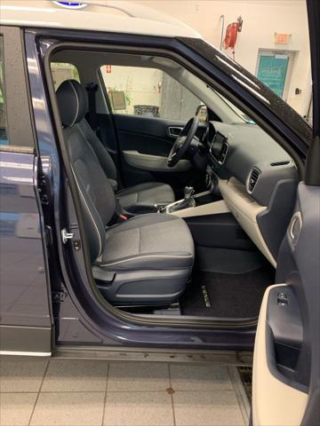 2026 Hyundai Venue SEL w/Two-Tone Roof