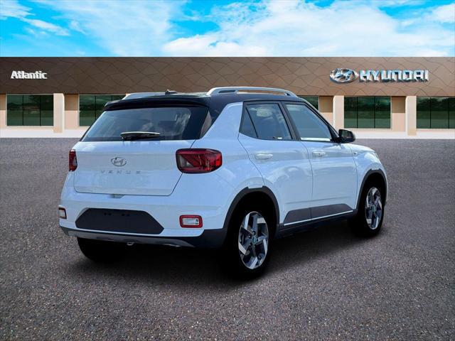2026 Hyundai Venue SEL w/Two-Tone Roof