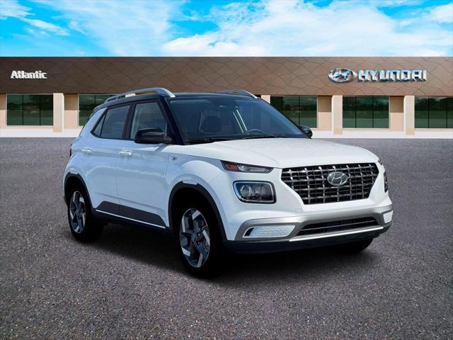 2026 Hyundai Venue SEL w/Two-Tone Roof