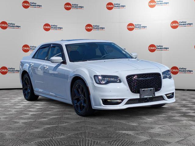 2023 Chrysler 300 Touring L