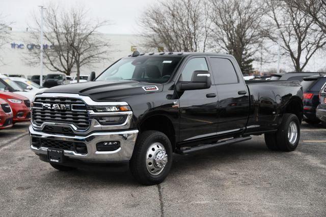 2026 RAM Ram 3500 RAM 3500 TRADESMAN CREW CAB 4X4 8 BOX