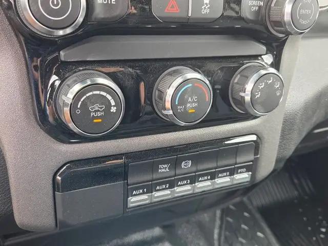 2026 Ram 3500 Tradesman/Big Horn
