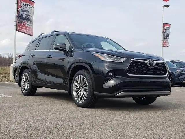 2026 Toyota Highlander Hybrid Platinum