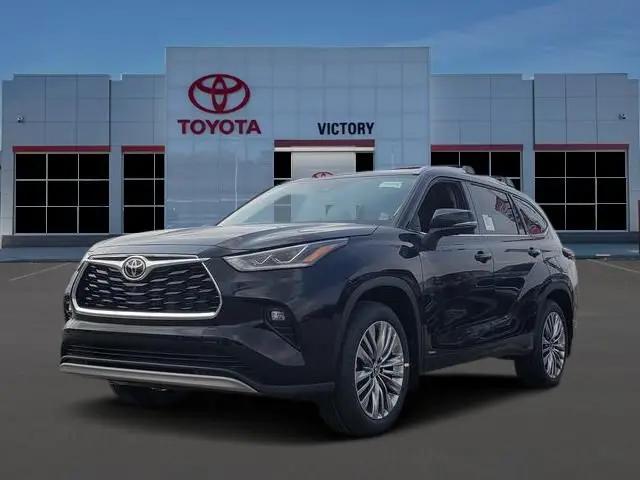 2026 Toyota Highlander Hybrid Platinum for sale in Austinburg, OH