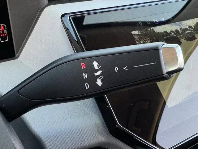2027 Chevrolet Bolt LT FWD