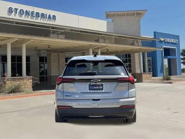 2027 Chevrolet Bolt LT FWD