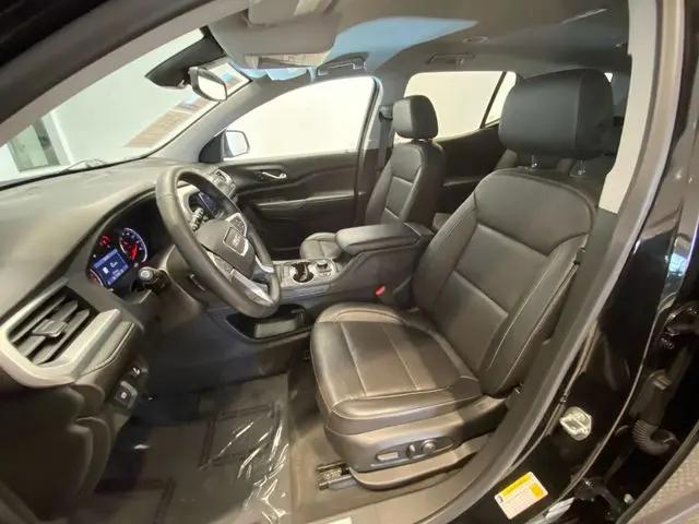2023 GMC Acadia AWD SLT