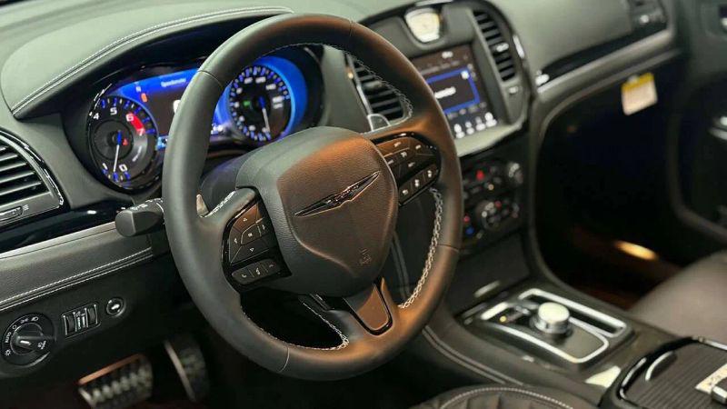 2023 Chrysler 300 300C