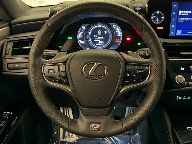 2023 Lexus ES 300h F SPORT Handling