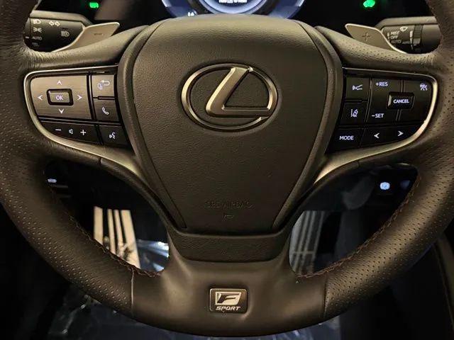 2023 Lexus ES 300h F SPORT Handling