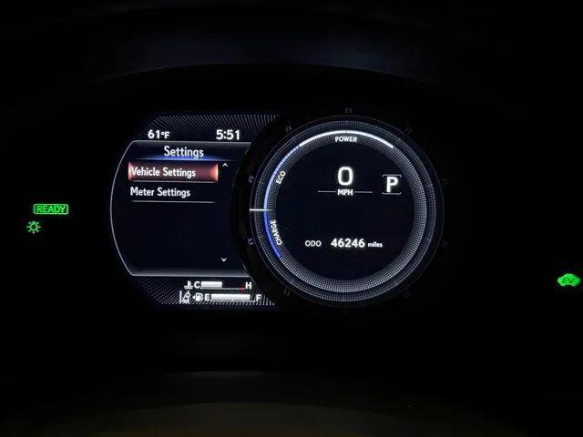 2023 Lexus ES 300h F SPORT Handling