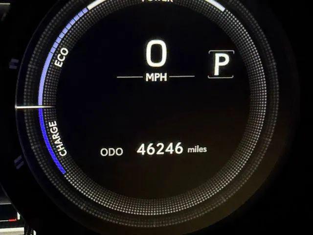 2023 Lexus ES 300h F SPORT Handling