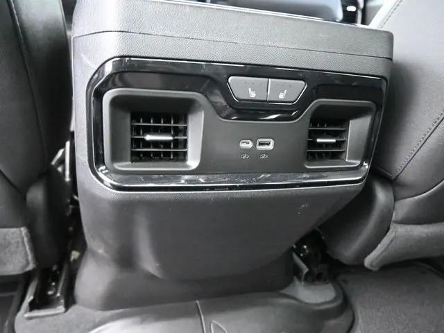 2022 GMC Sierra 1500 4WD Crew Cab Short Box AT4