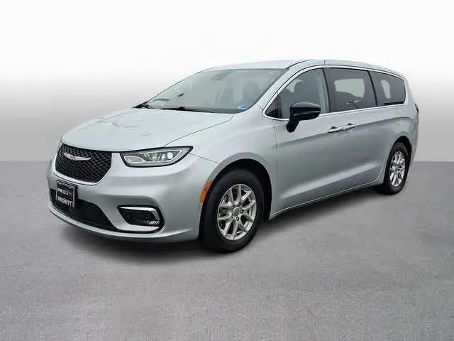 2024 Chrysler Pacifica Touring L for sale in Springfield, VA