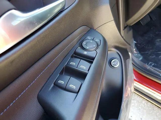 2026 Buick NV Sport Touring FWD