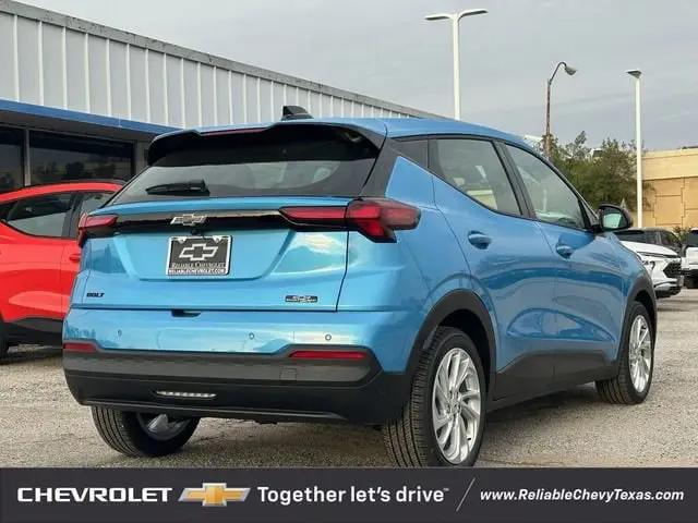 2027 Chevrolet Bolt LT FWD