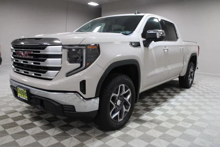 2026 GMC Sierra 1500 Crew Cab, Short Bed, SLE, 4WD