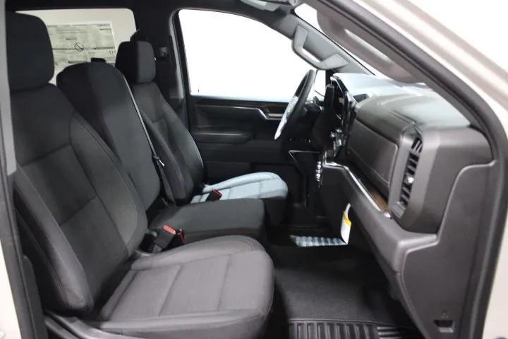2026 GMC Sierra 1500 Crew Cab, Short Bed, SLE, 4WD