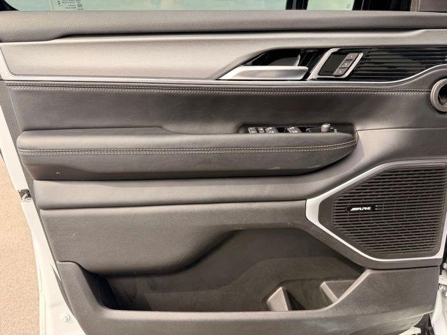 2023 Jeep Wagoneer Series II Carbide 4x4