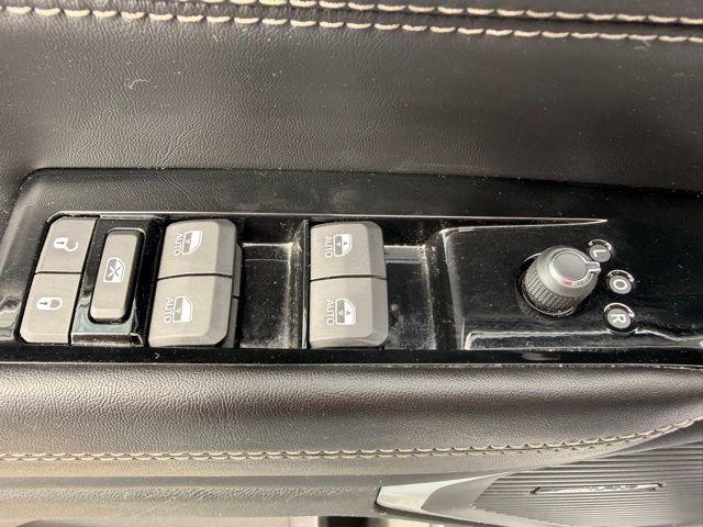 2023 Jeep Wagoneer Series II Carbide 4x4