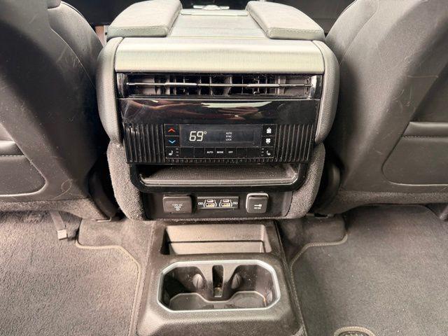 2023 Jeep Wagoneer Series II Carbide 4x4