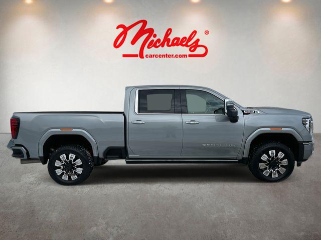 2025 GMC Sierra 3500HD 4WD Crew Cab Standard Bed Denali