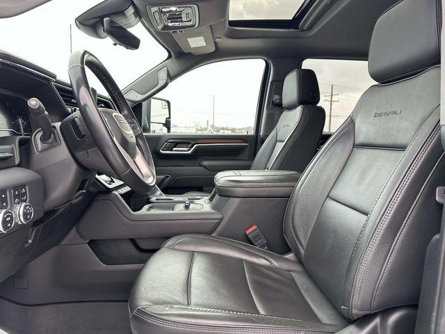 2025 GMC Sierra 3500HD 4WD Crew Cab Standard Bed Denali