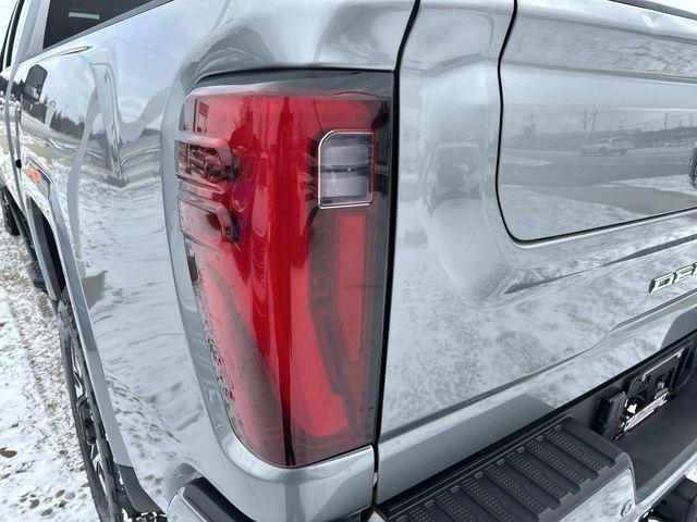 2025 GMC Sierra 3500HD 4WD Crew Cab Standard Bed Denali