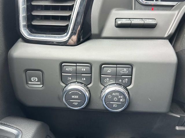 2025 GMC Sierra 3500HD 4WD Crew Cab Standard Bed Denali