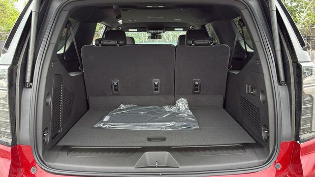2026 Chevrolet Suburban LT, RWD