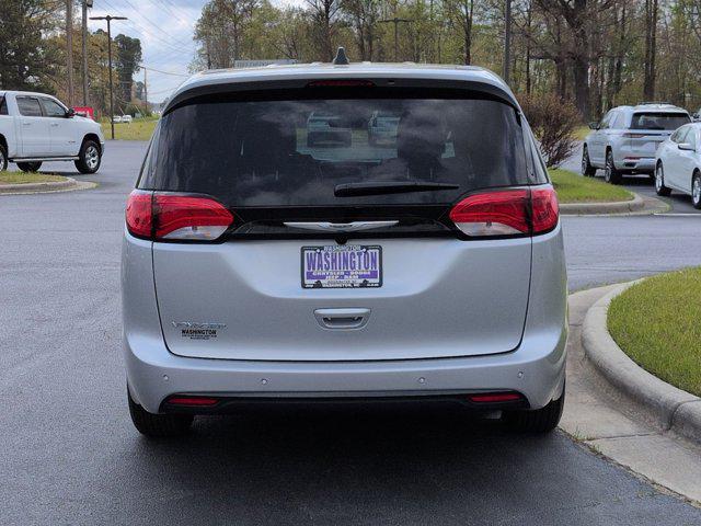 2026 Chrysler Voyager LX