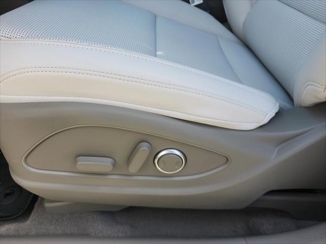2026 Hyundai Palisade Blue SEL 8P