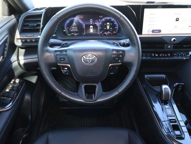 2025 Toyota Crown Signia XLE