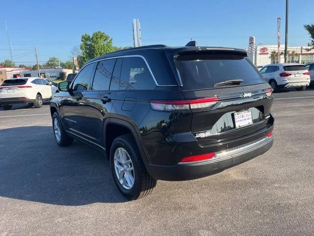2026 Jeep Grand Cherokee Laredo 4x2