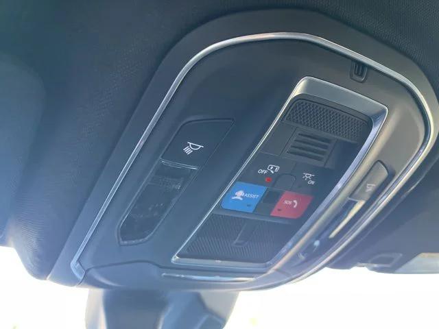 2026 Jeep Grand Cherokee Laredo 4x2