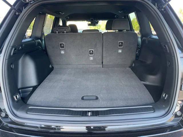 2026 Jeep Grand Cherokee Laredo 4x2