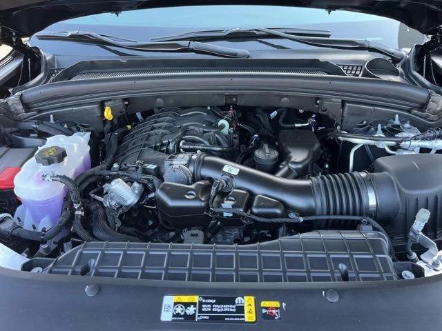 2026 Jeep Grand Cherokee Laredo 4x2
