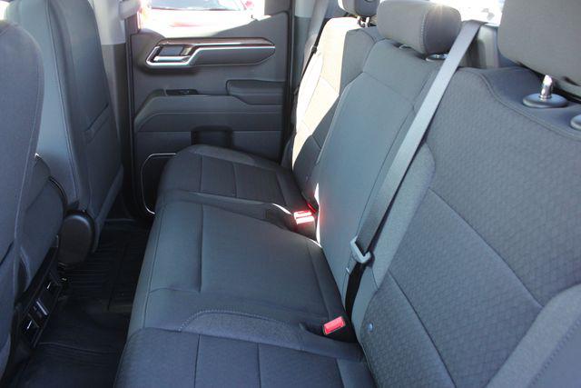 2026 GMC Sierra 1500 Double Cab, Standard Bed, SLE, 4WD