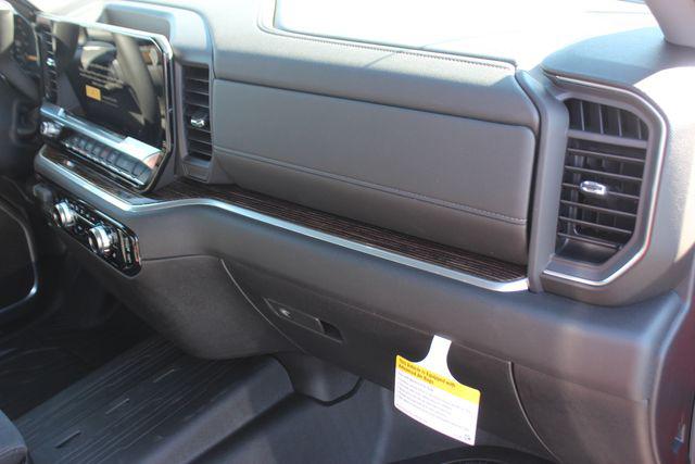 2026 GMC Sierra 1500 Double Cab, Standard Bed, SLE, 4WD