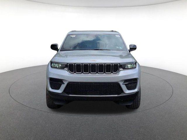 2026 Jeep Grand Cherokee GRAND CHEROKEE LAREDO 4X4 2026 Jeep Grand Cherokee GRAND CHEROKEE LAREDO 4X4