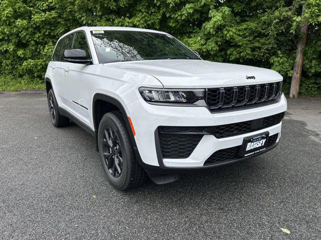 2026 Jeep Grand Cherokee GRAND CHEROKEE LAREDO ALTITUDE 4X4 2026 Jeep Grand Cherokee GRAND CHEROKEE LAREDO ALTITUDE 4X4