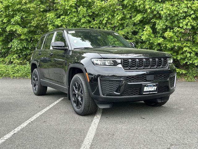 2026 Jeep Grand Cherokee GRAND CHEROKEE LAREDO ALTITUDE 4X4