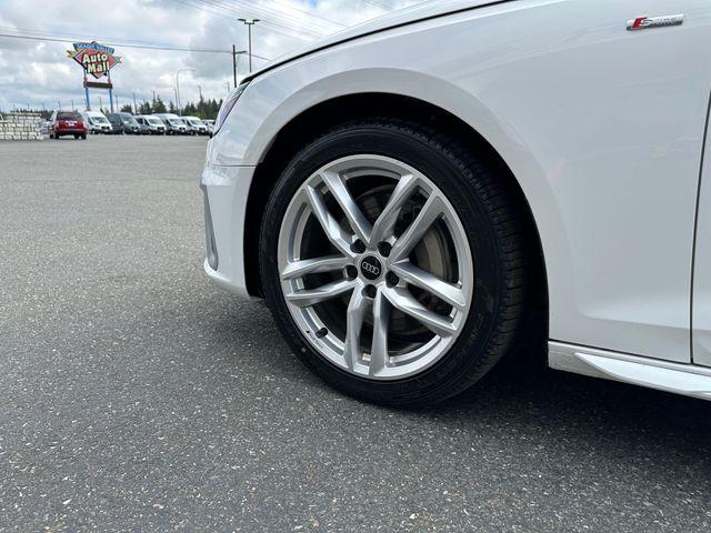 2023 Audi A4 Premium Plus 45 TFSI S line quattro S tronic