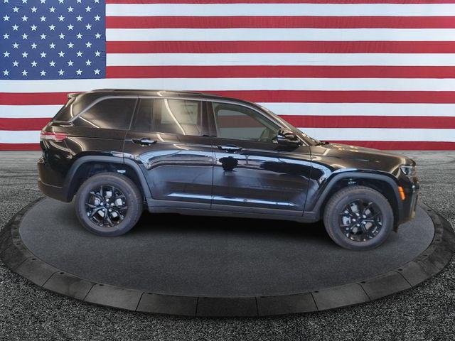 2026 Jeep Grand Cherokee GRAND CHEROKEE LAREDO ALTITUDE 4X4 2026 Jeep Grand Cherokee GRAND CHEROKEE LAREDO ALTITUDE 4X4