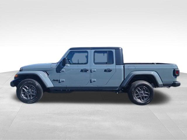 2026 Jeep Gladiator GLADIATOR SPORT S 4X4 2026 Jeep Gladiator GLADIATOR SPORT S 4X4