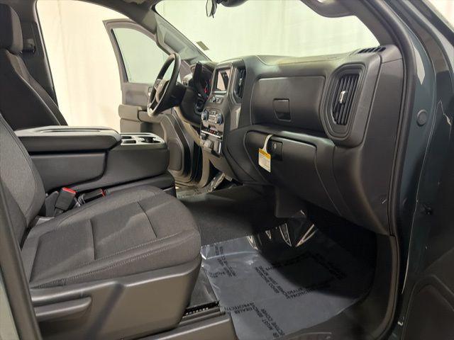2026 Chevrolet Silverado 1500 4WD Crew Cab Short Bed Custom Trail Boss