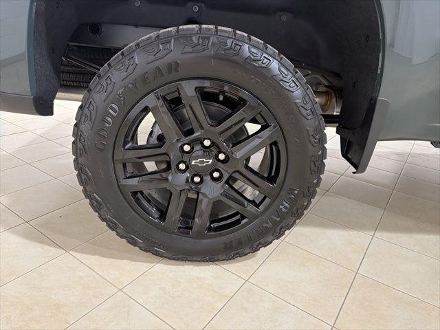 2026 Chevrolet Silverado 1500 4WD Crew Cab Short Bed Custom Trail Boss
