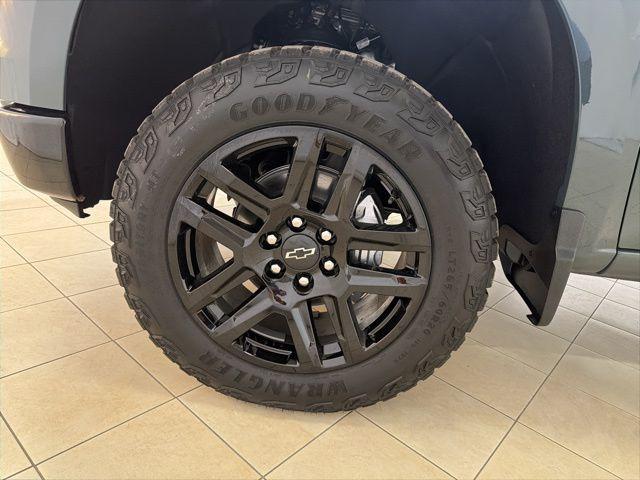 2026 Chevrolet Silverado 1500 4WD Crew Cab Short Bed Custom Trail Boss