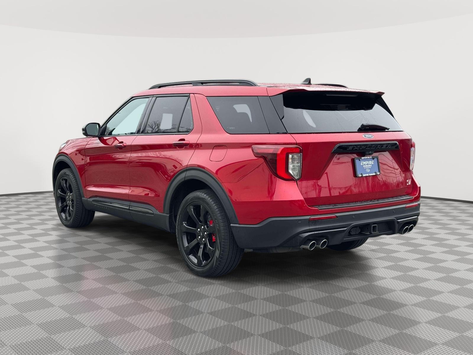 View vehicle photo 5