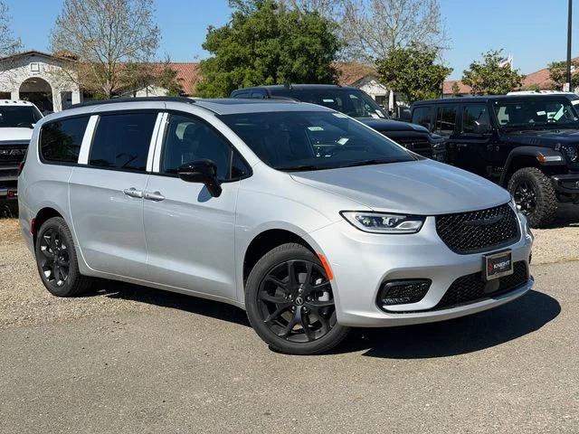 2026 Chrysler Pacifica Limited AWD